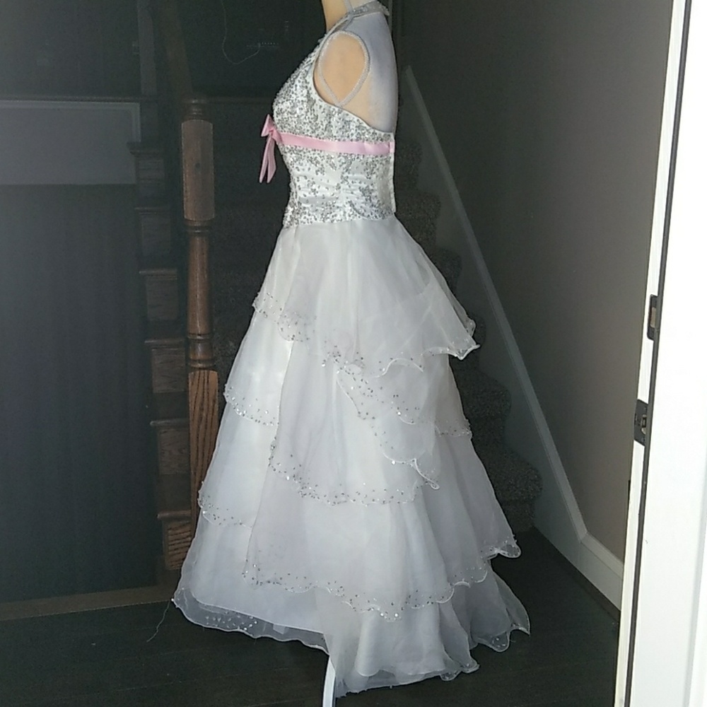 Size 4 Tiffany Halter Style Prom Dress - Picture 4 of 8